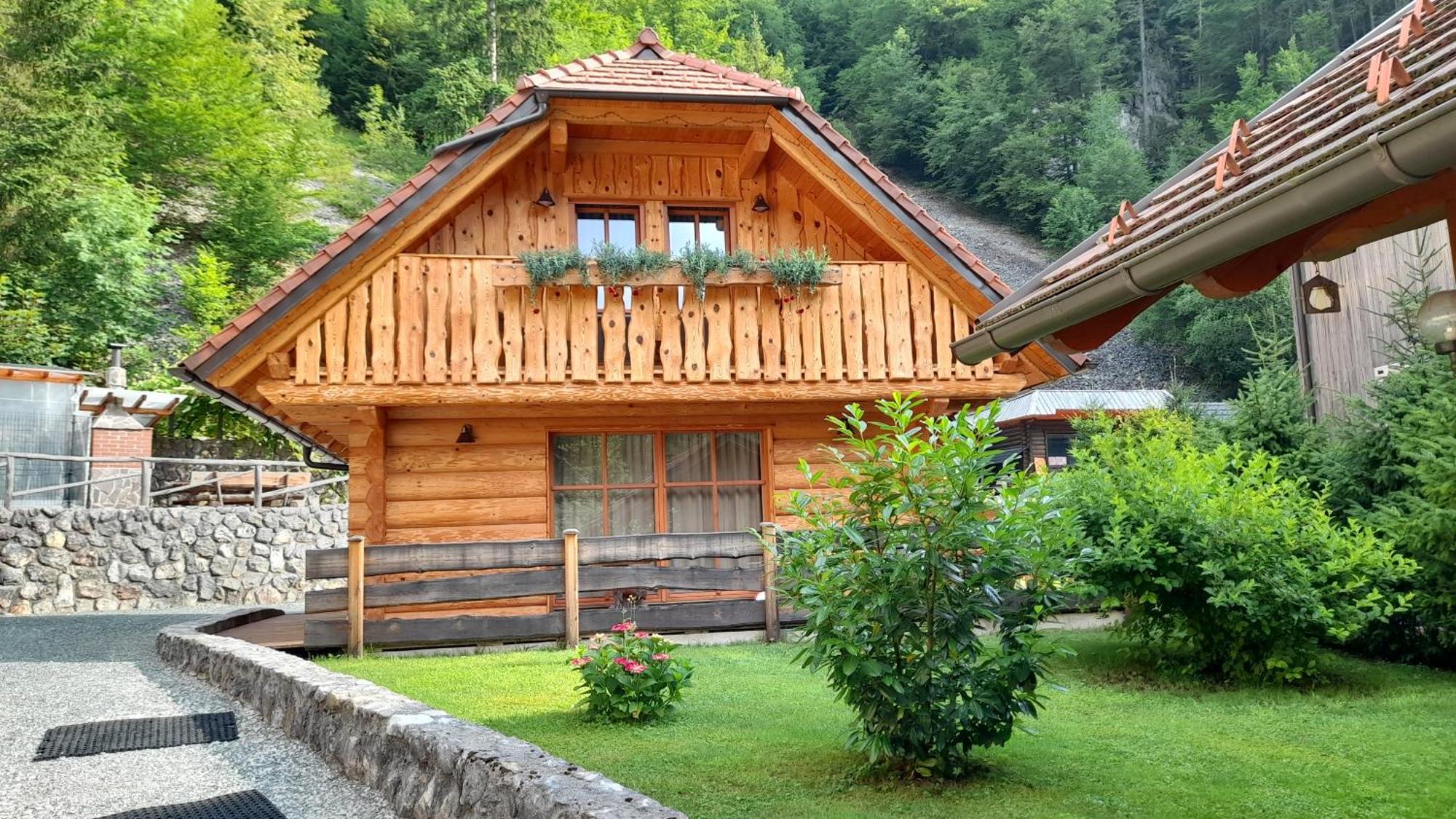 Apartma In Bungalov Jezerci Gozd Martuljek Εξωτερικό φωτογραφία