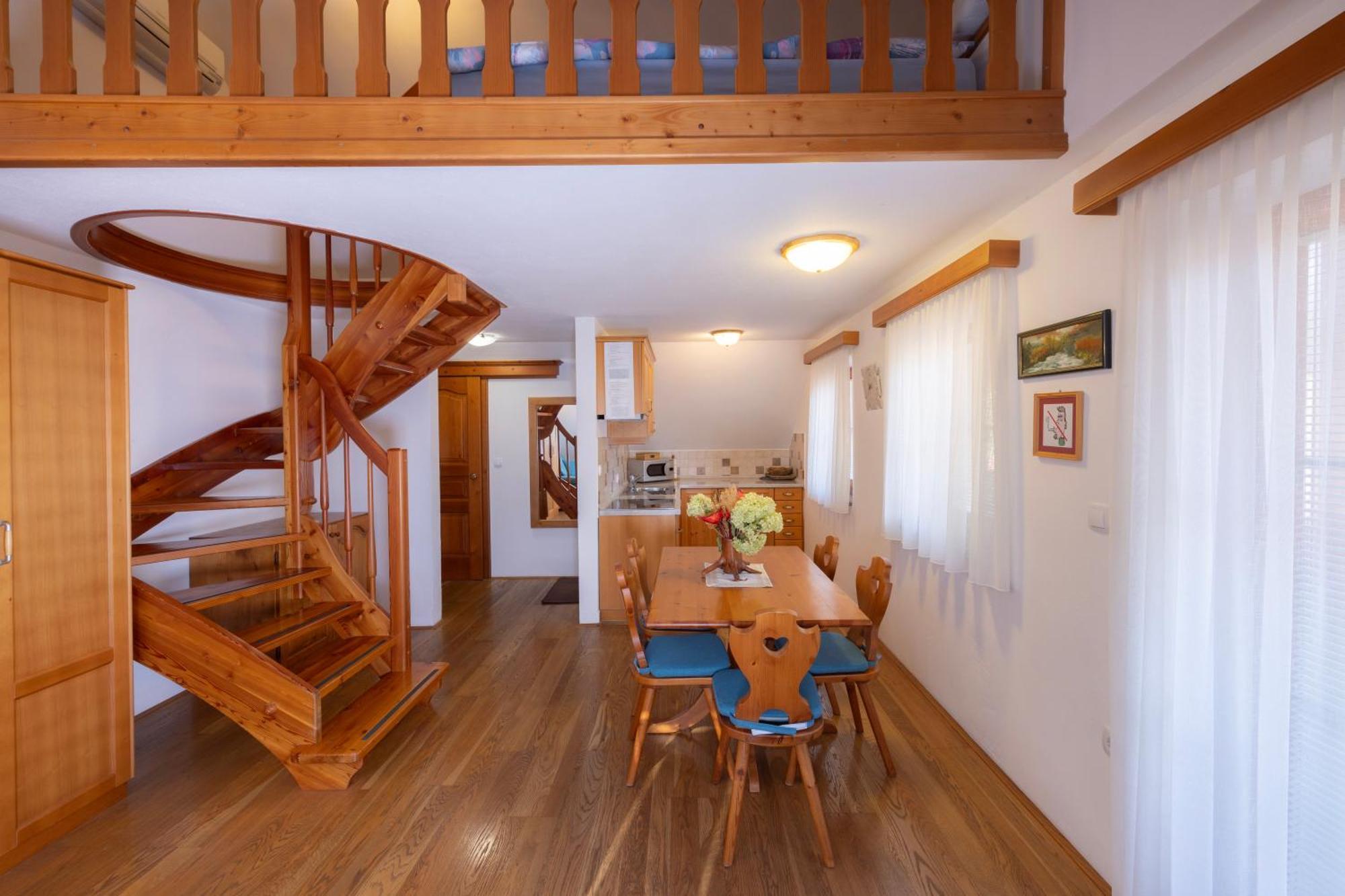 Apartma In Bungalov Jezerci Gozd Martuljek Εξωτερικό φωτογραφία