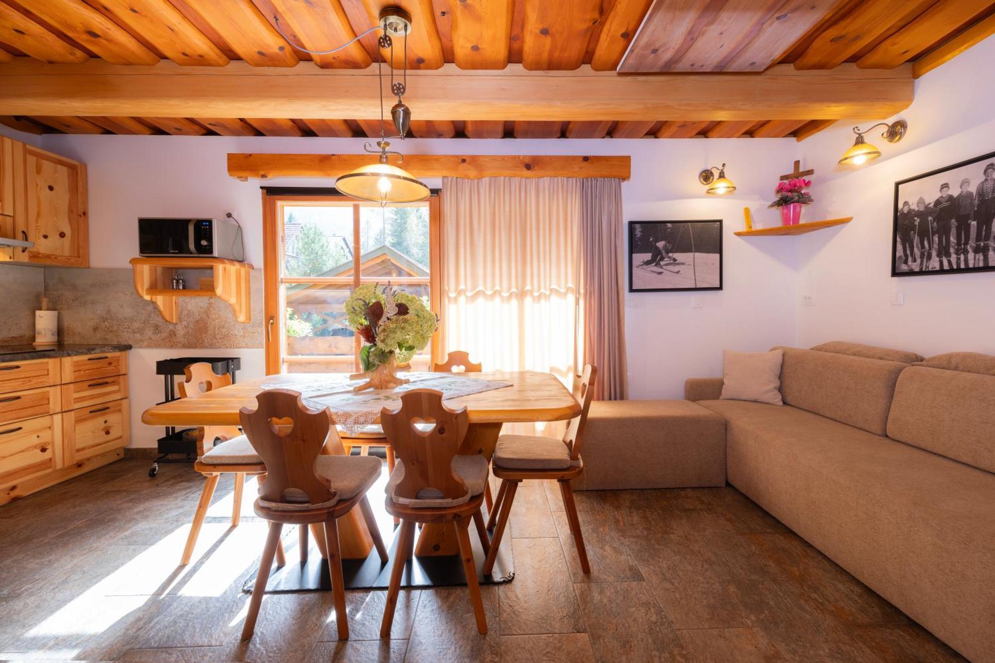 Apartma In Bungalov Jezerci Gozd Martuljek Εξωτερικό φωτογραφία