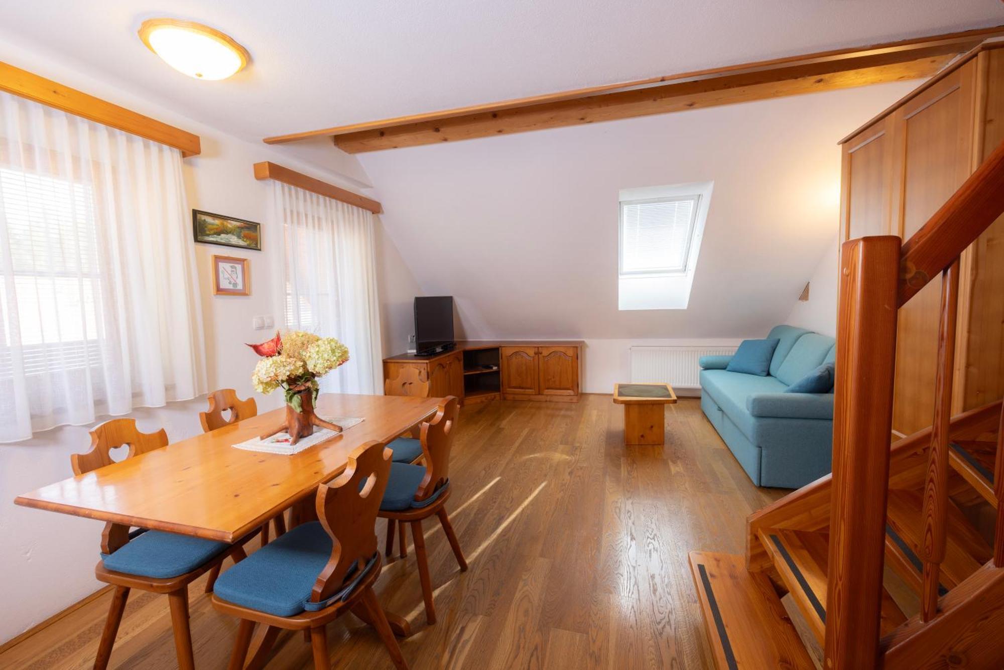 Apartma In Bungalov Jezerci Gozd Martuljek Εξωτερικό φωτογραφία